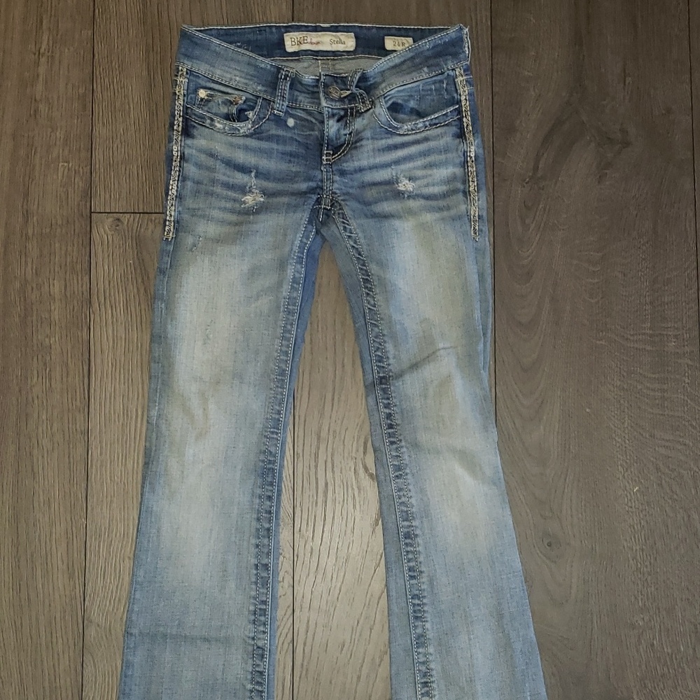 Buckle jeans